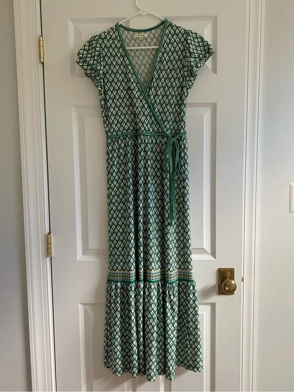 max studio green wrap dress | Dresses | Max Studio Patterned Faux Maxi Size Xs Black Bridesmaids Dresses & Gowns